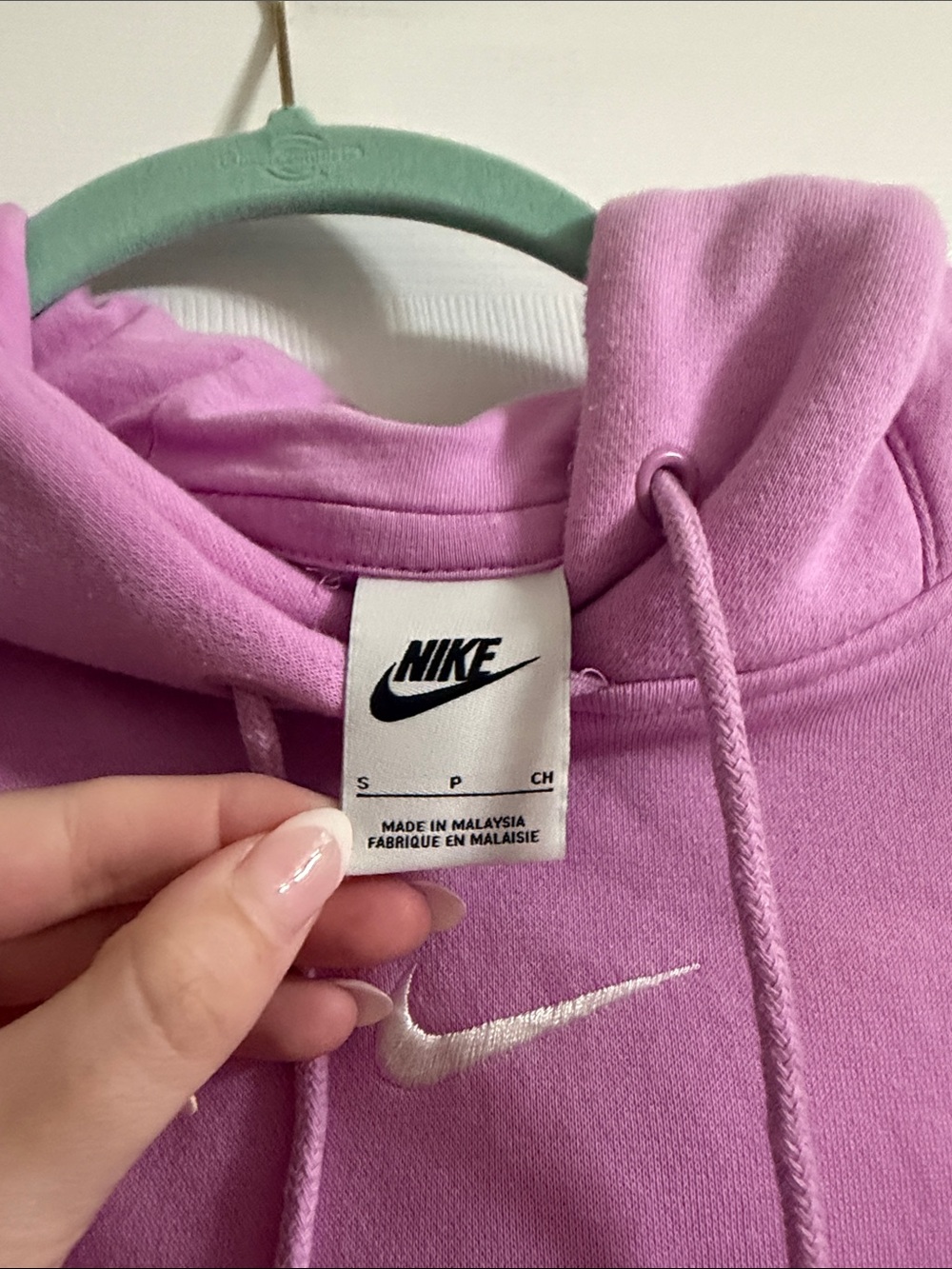 Nike Women's Lavender Hooded Oversized Drawstring Sweatshirt with Pockets Small - Picture 2 of 6